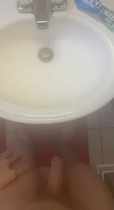 20 Years Old Amateur Bathroom Big Dick clip