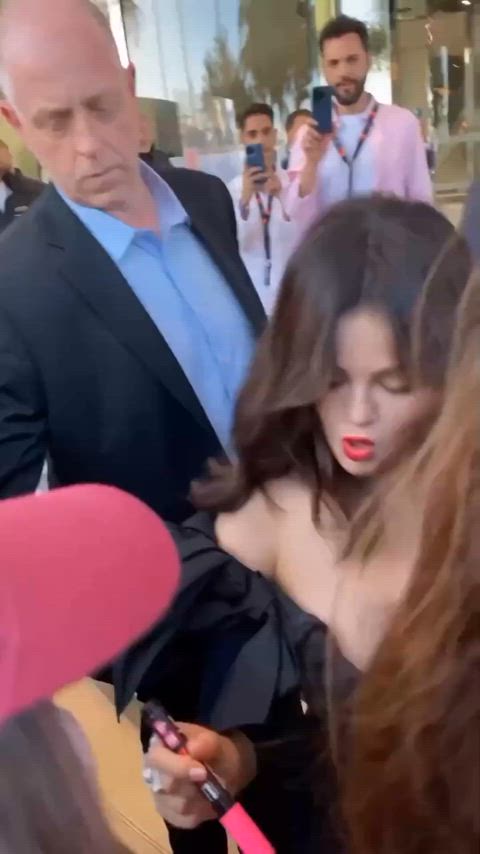 boobs celebrity selena gomez clip