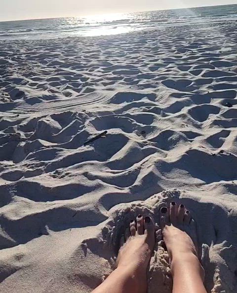 beach cum on feet dirty feet feet feet fetish feet licking feet sucking nails toes