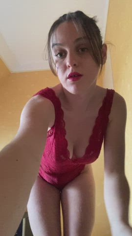 Be honest would you masturbate to my nudes if I ever sent you some😀