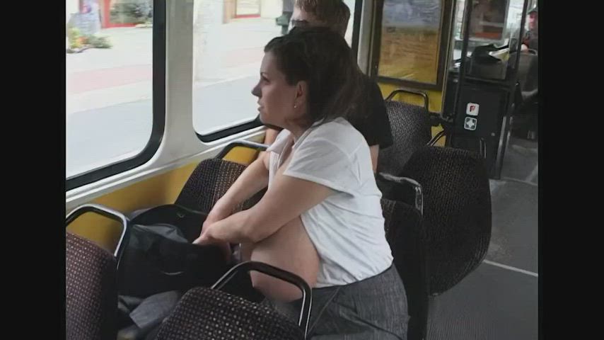 Scenes from AltBoobWorld (video 3) : The tram lady almost missed her stop!