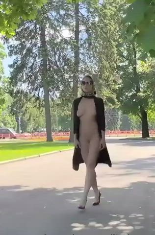 amateur babe boobs flashing naked natural tits nudity outdoor public solo clip