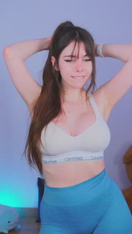 babe boobs brunette cute dancing fitness pawg ponytail spandex clip