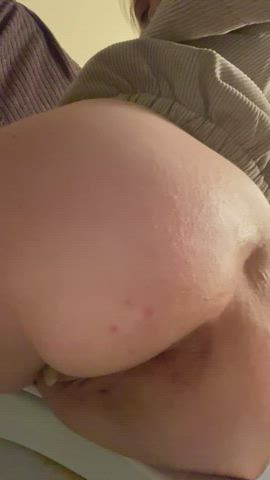 [28F] do you like how my asshole is stretch open from this thick poop, served fresh