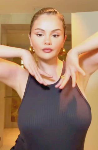 big tits boobs bouncing tits celebrity latina selena gomez tiktok clip