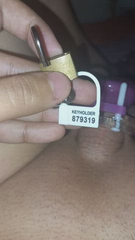 does my pink chastity makes me look sissy? also who wants to be my keyholder