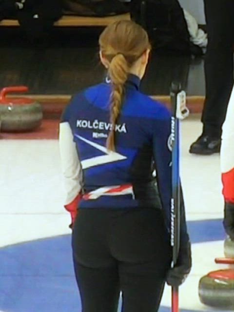 Ežen Kolčevská (The 2020 MČR National Curling Championship)