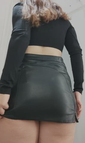big ass under a leather skirt