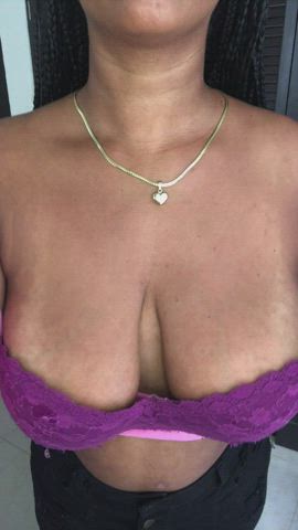 ebony latina tits clip