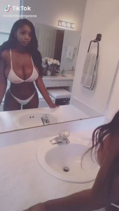 Big Tits Bikini Ebony clip