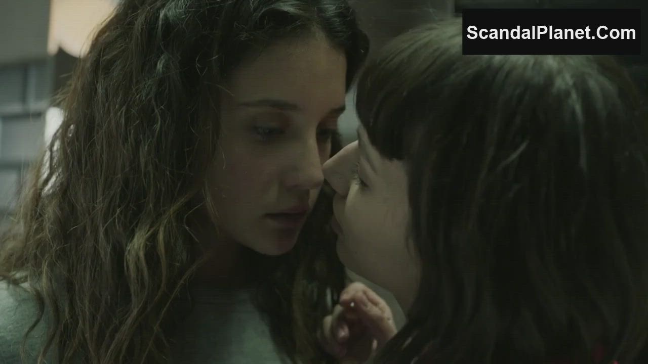 Ursula Corbero Lesbian Kiss