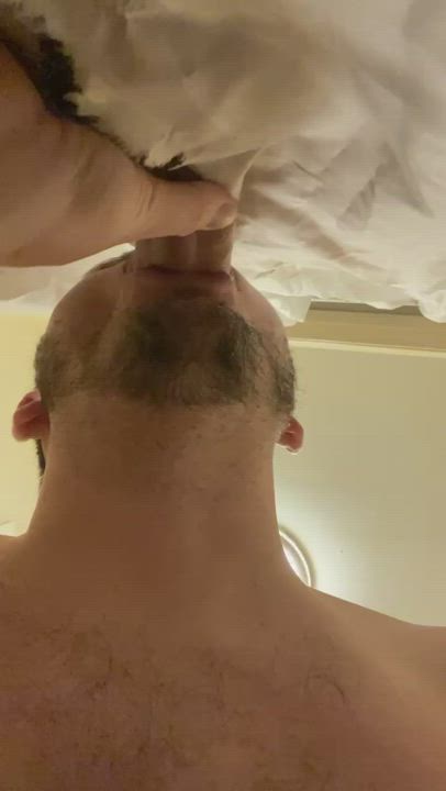 Sucking this thick dick before backing up on it.