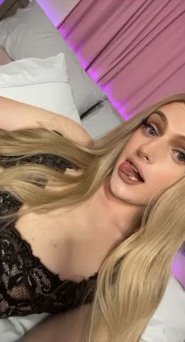 blonde girl dick smacking trans clip