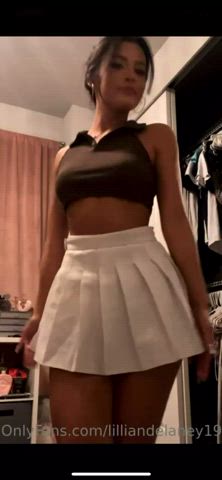 19 years old bending over cute innocent latina onlyfans skirt teen tiktok clip