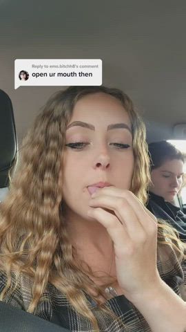 Tiktok girl tongue pulling