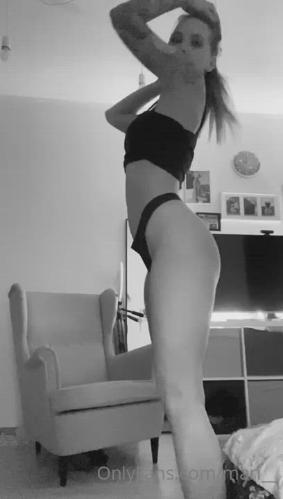 Cute Dancing Teen clip