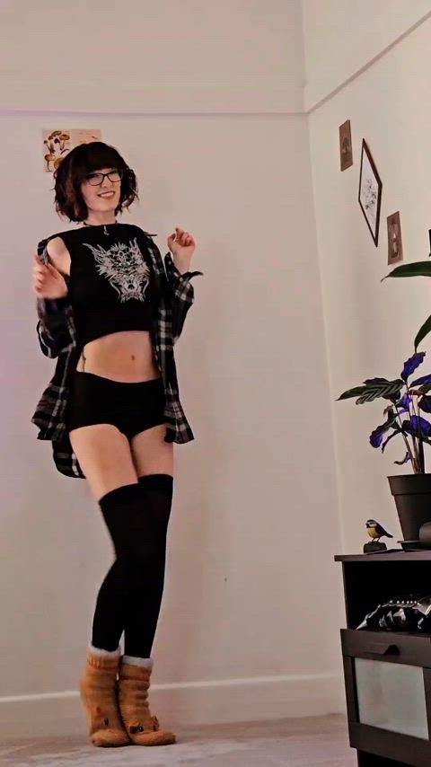 amateur cosplay ocea_wave onlyfans short hair skinny teen tiktok spicytiktokginger