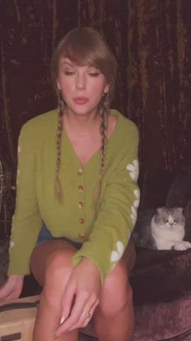 legs pigtails taylor swift clip