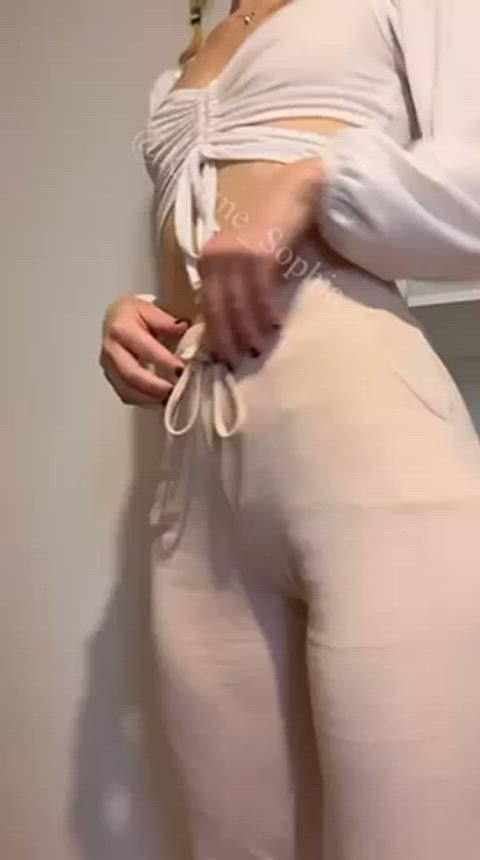 amateur ass ass shaking big ass blonde see through clothing clip