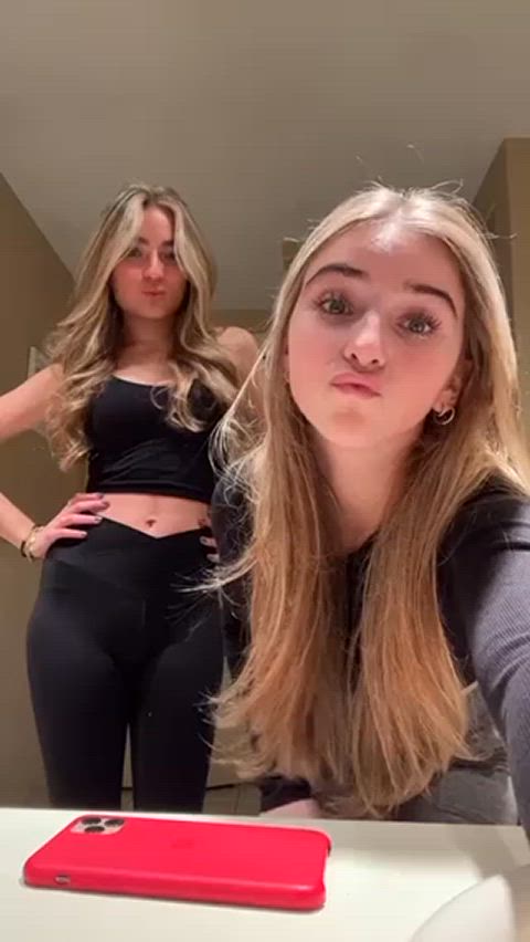 Upvote if this tight slutty high school girl on the left makes you stroke 🤤🤤