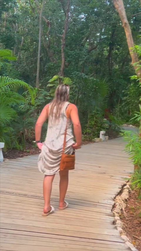 caught exhibitionism exhibitionist public amateur-girls clip
