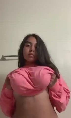 Amateur Big Tits Camgirl Natural Tits Pretty Teen Porn GIF by tiktthotsnsfw