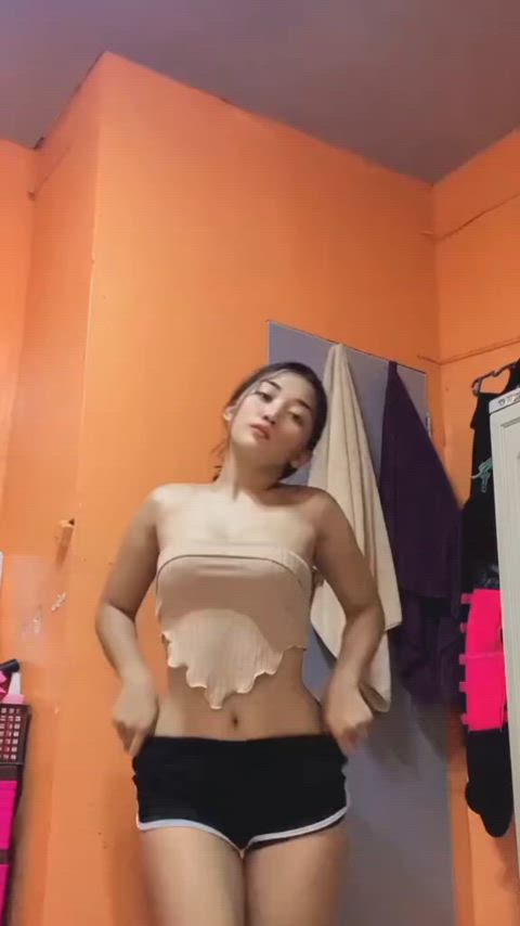 asian dancer tiktok clip