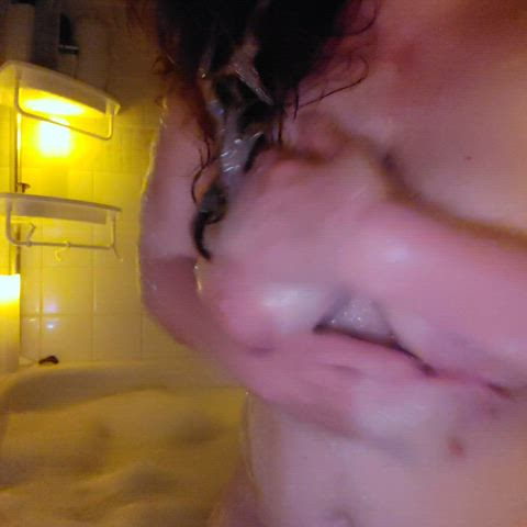 boobs tits homemade natural tits naked wet female slow motion cute bath clip