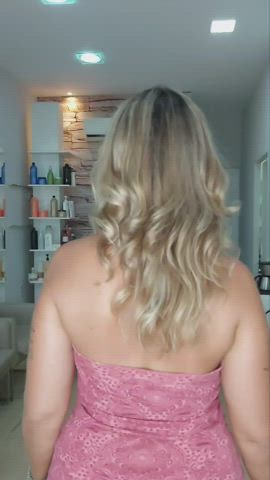 Blonde Brazilian Cougar MILF clip