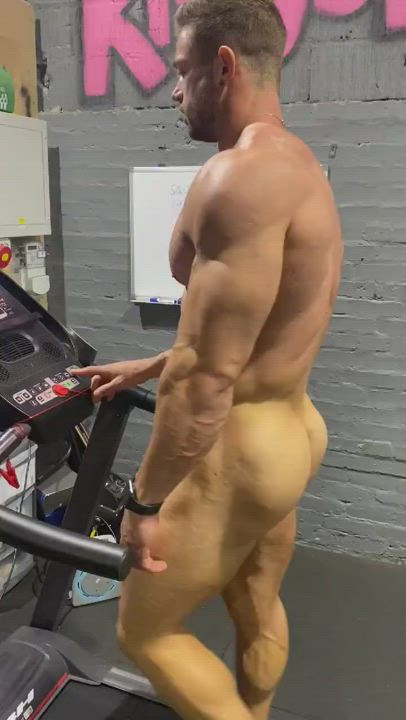 Ass Bodybuilder Gay clip