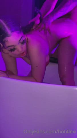 Lexi's Bathtub Backshots 🛁