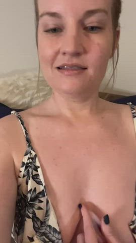 Suck my milfy titties for Mother’s Day please?