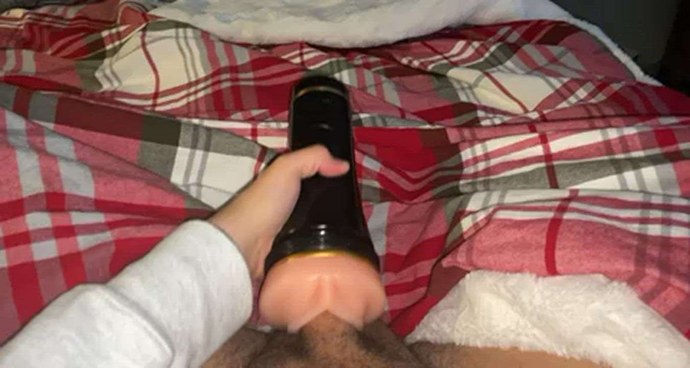 Who’s gonna replace this toy with their pussy? 😈