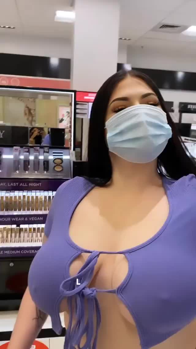 shopping with mask