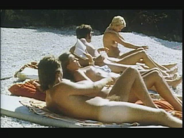 Group - Australia After Dark (AU1975) (1/2) - suntanning