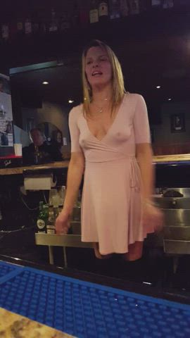 Blonde Flashing Upskirt clip