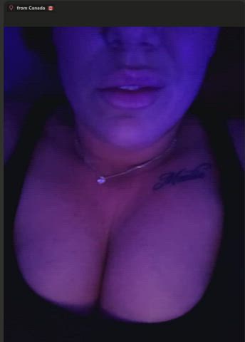 Cleavage Lips Webcam clip