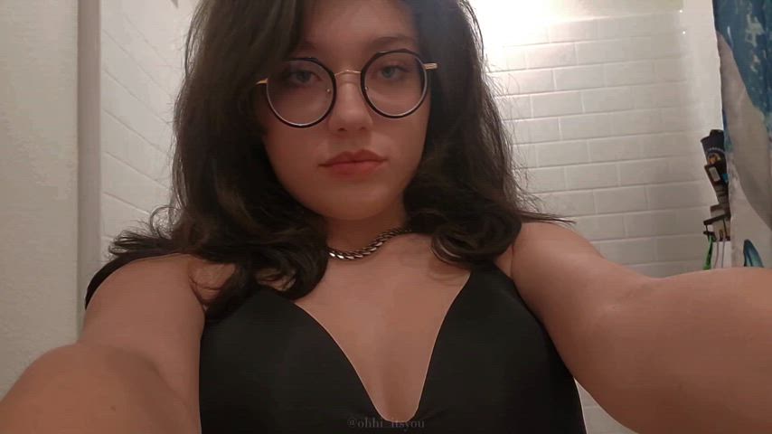 amateur babe boobs bra cute glasses goth natural tits tits alt-girls girls-with-glasses