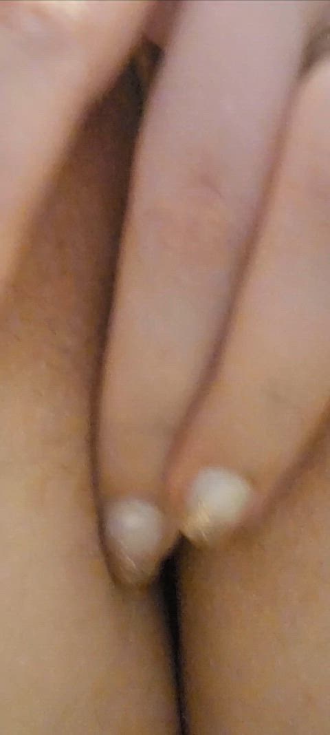amateur curvy homemade milf masturbating pussy lips solo wet pussy lips-that-grip