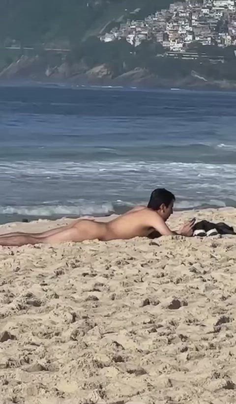 beach nude penis clip