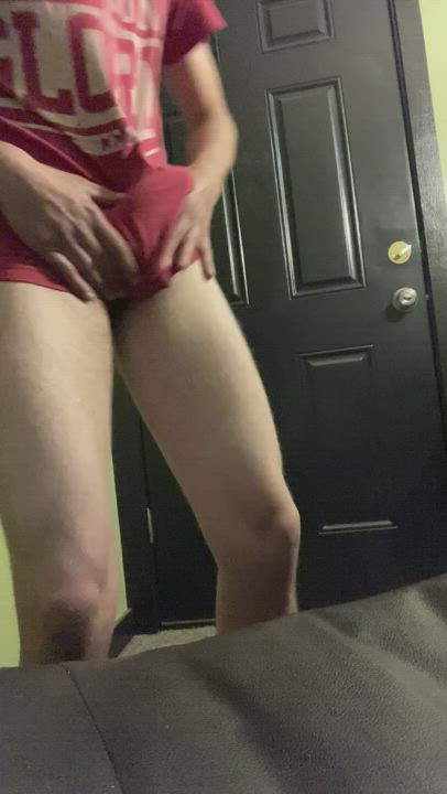 do you wanna see me cum?