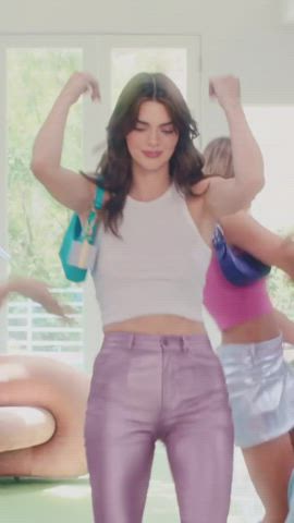 babe celebrity dancing kendall jenner clip