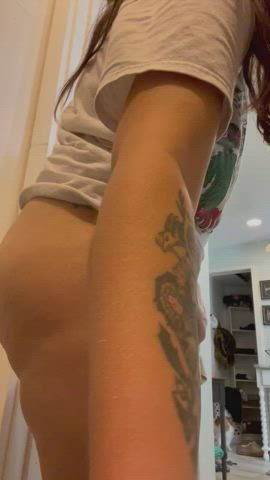 big ass booty spreading clip