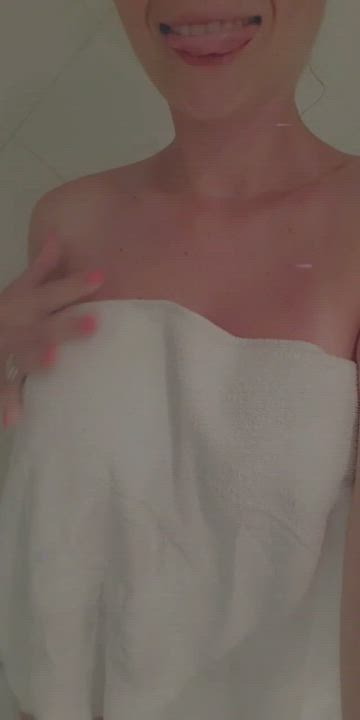 Big Tits Bouncing Tits Fake Tits clip