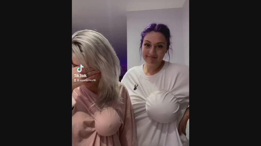 19 years old big tits boobs camgirl cute natural tits pretty teen clip