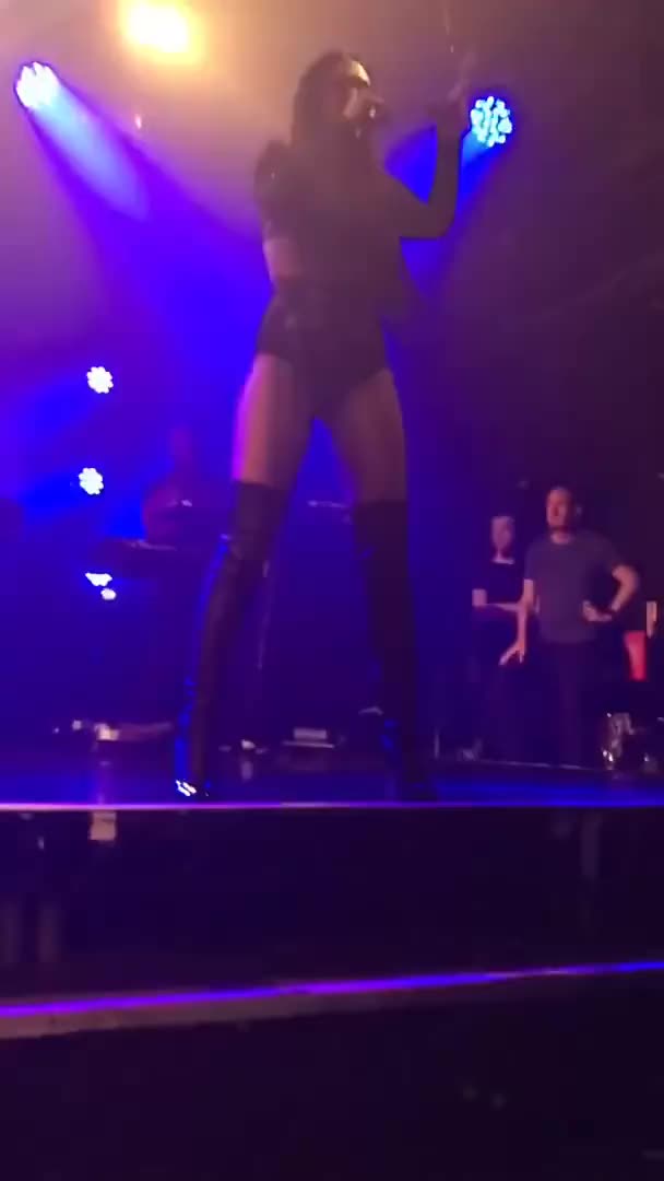 y2mate.com - jessie j do it like a dude live at g a y heaven 27th september I9x0LkpWaWg