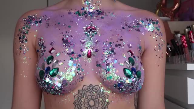 DIY BODY GLITTER ?