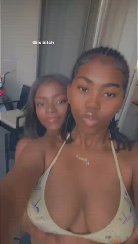 Bouncing Tits Ebony Tits clip