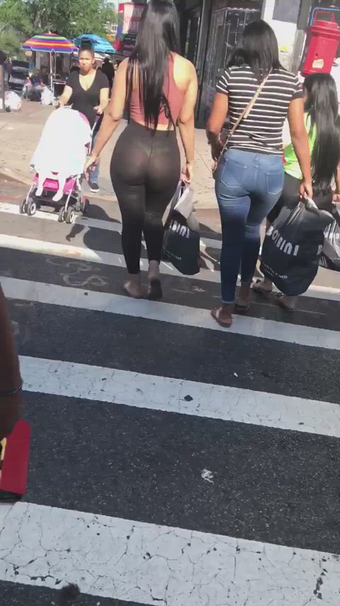 ass big ass candid cute homemade milf pawg public tease voyeur thick-booty clip