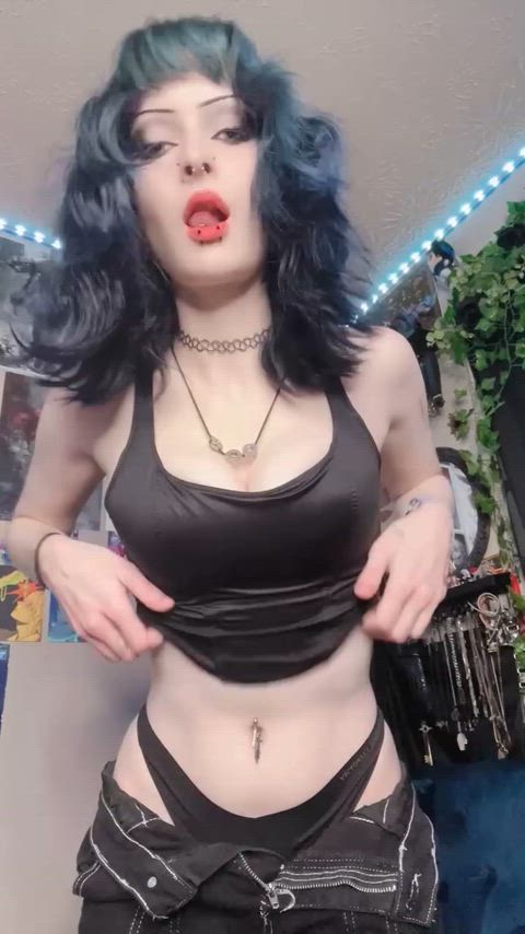 goth tits titty drop goth-girls legal-teens titty-drop clip